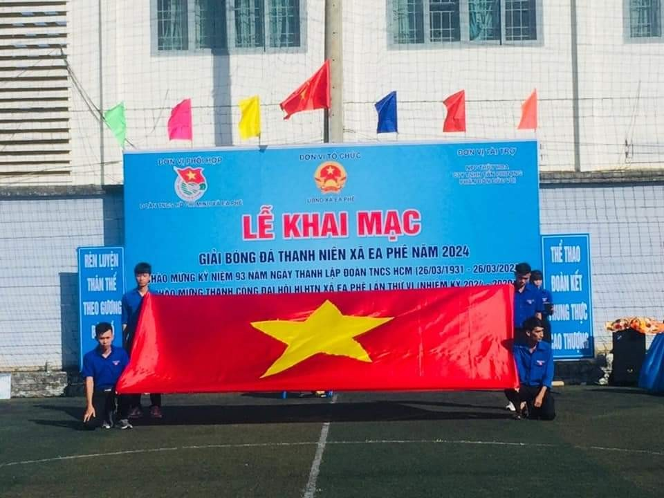 Khai mạc Giải bóng đá Thanh niên xã Ea Phê năm 2024